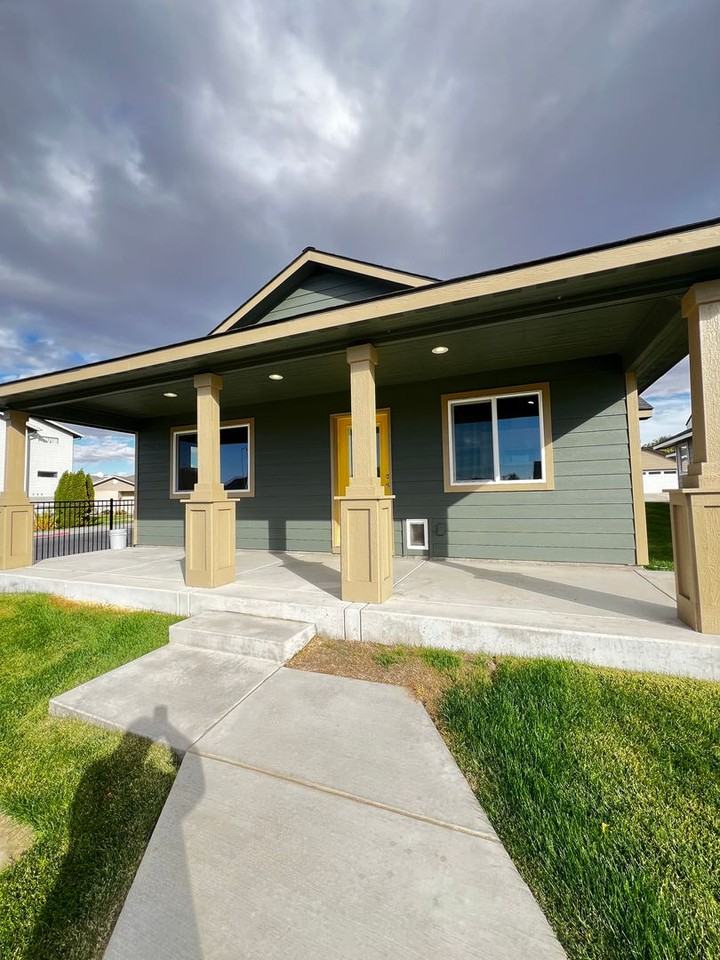 123 E 9th Ave #38 - Photo 2 of 15