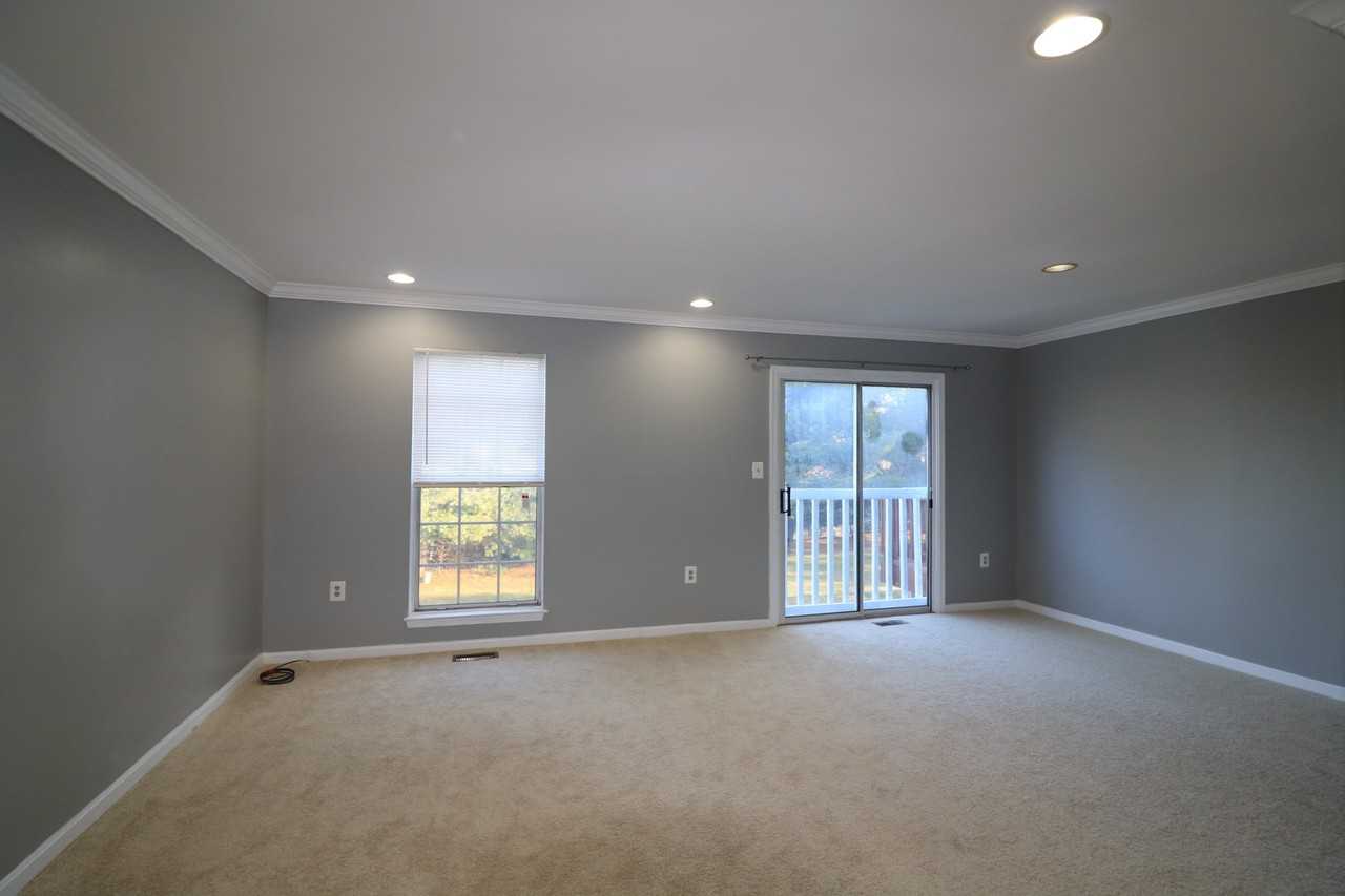 12 Capricorn Ct - Photo 3 of 22