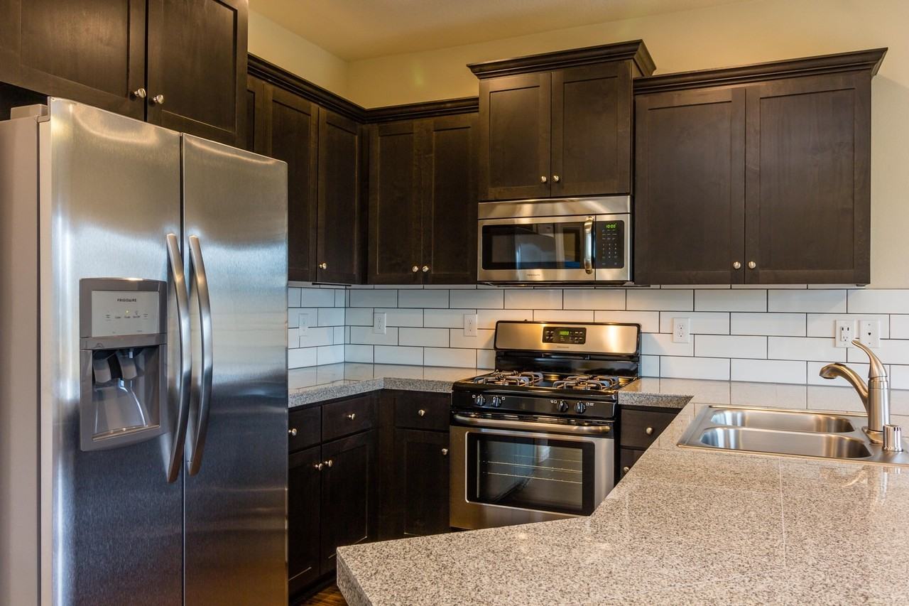 238 N 34th Ct - Photo 2 of 19