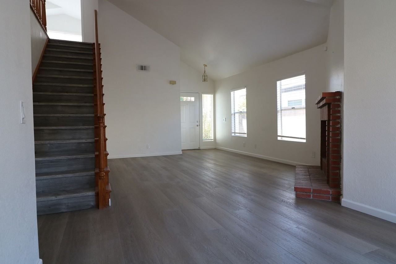 3091 Lamplighter St - Photo 2 of 31