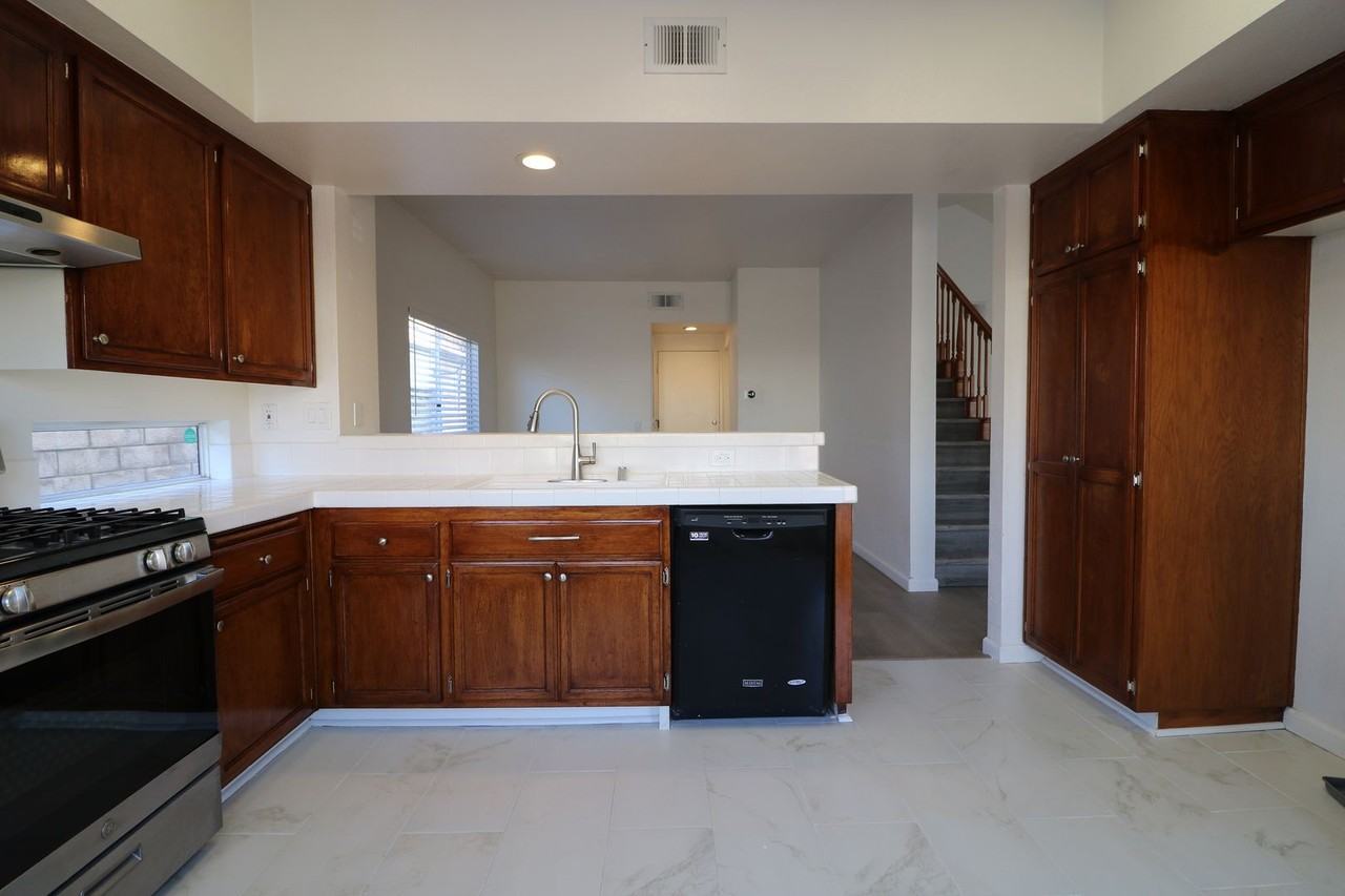 3091 Lamplighter St - Photo 7 of 31