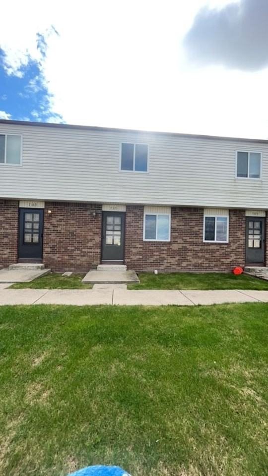 7369 Ayers Rd. - Photo 2 of 9