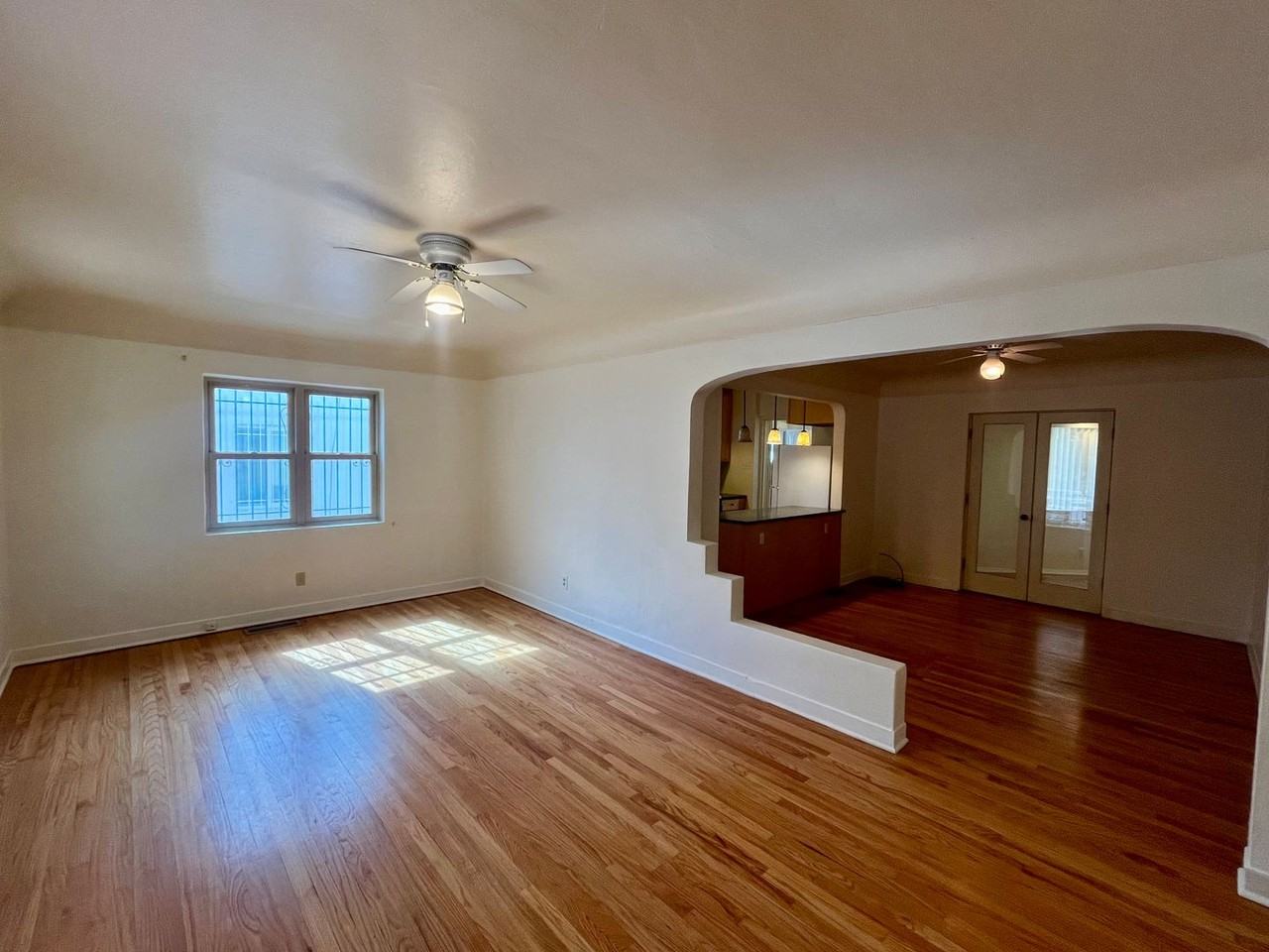 435 Lafayette Pl Ne - Photo 2 of 24