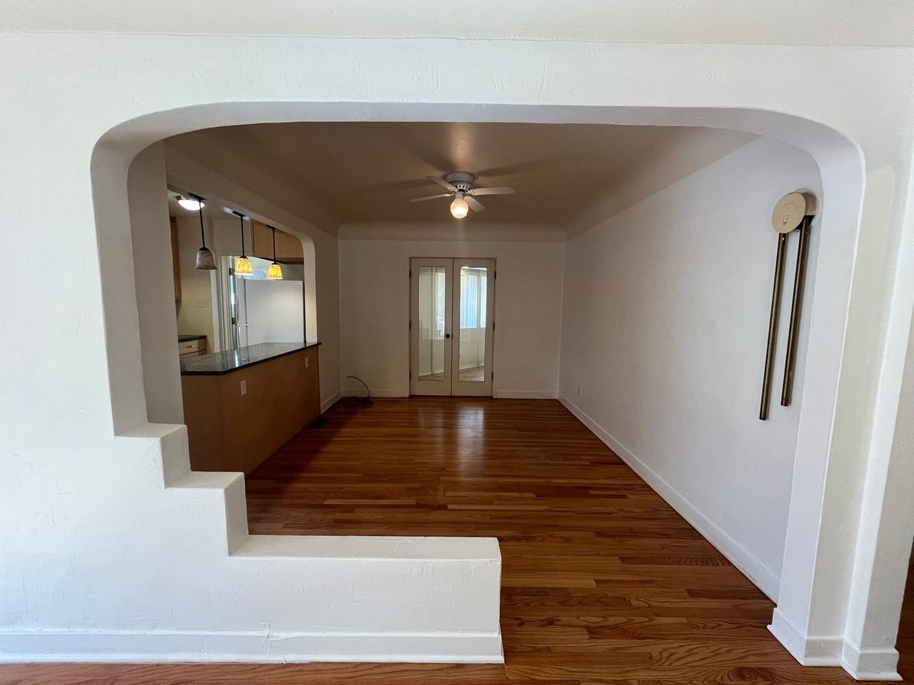 435 Lafayette Pl Ne - Photo 4 of 24