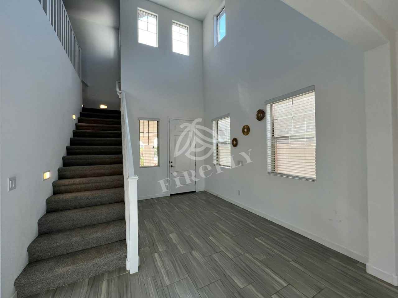 9552 West Sells Drive - Photo 3 of 24