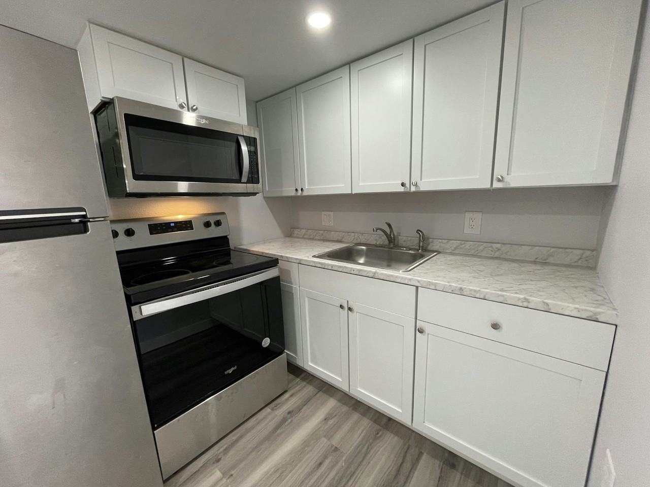 1322 Avenue L, Unit 6 - Photo 2 of 6