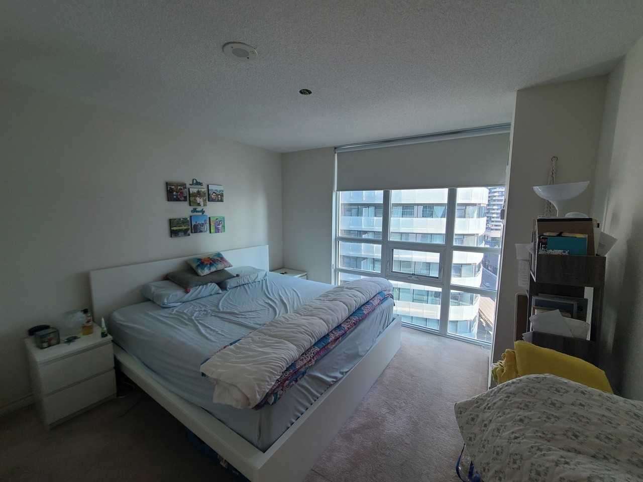 19 Grand Trunk Cres - Photo 2 of 20