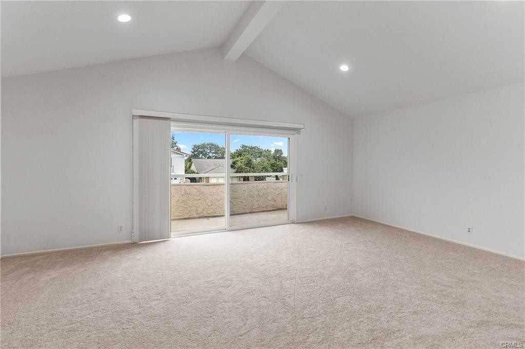 3931 Aspen St - Photo 2 of 8