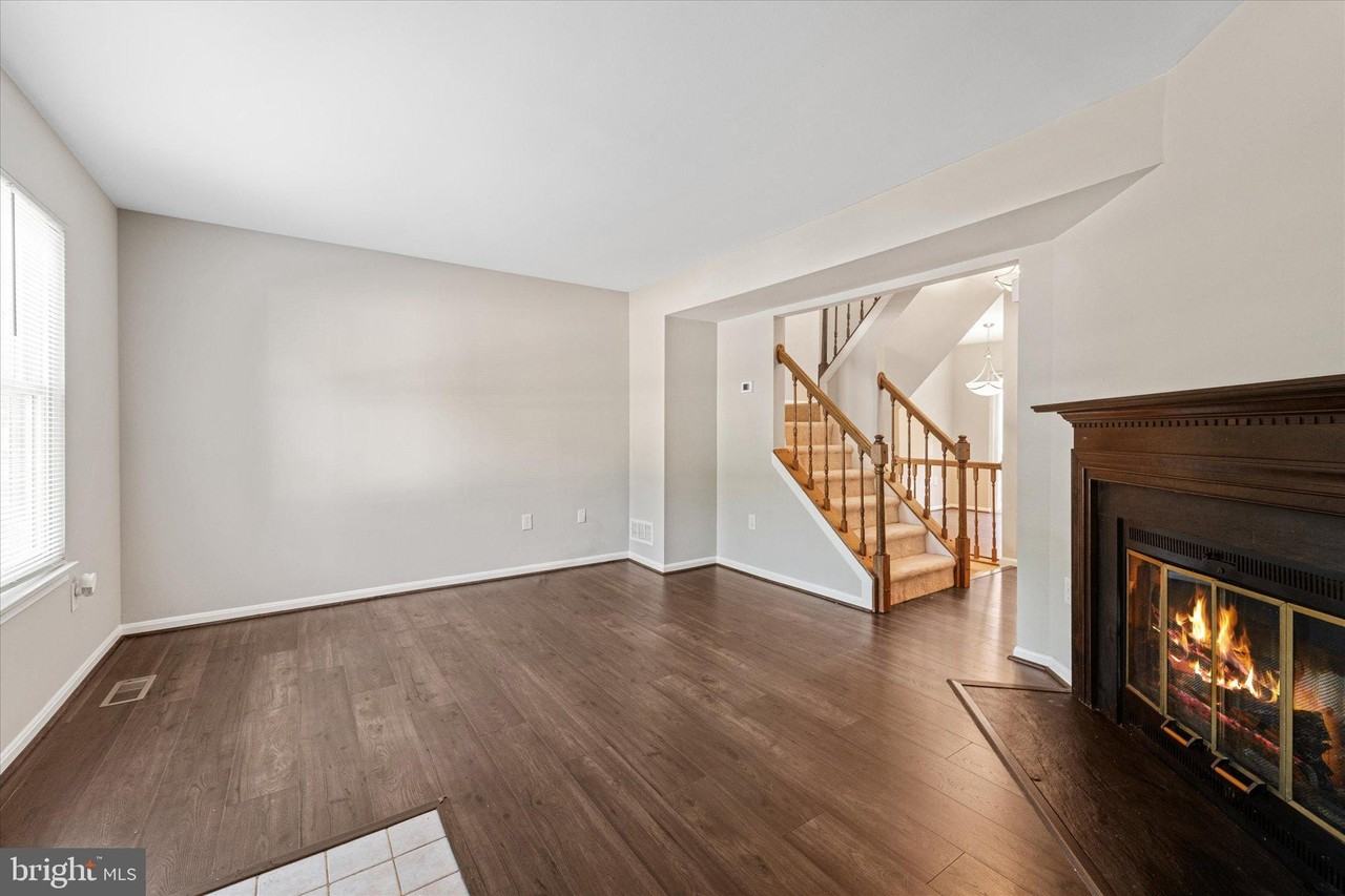 15209 Valley Stream Dr, Neabsco, VA 22191 2 Bedroom House for 2,300