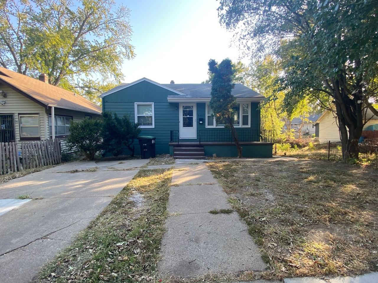 4443 Sprague St - Photo 2 of 23