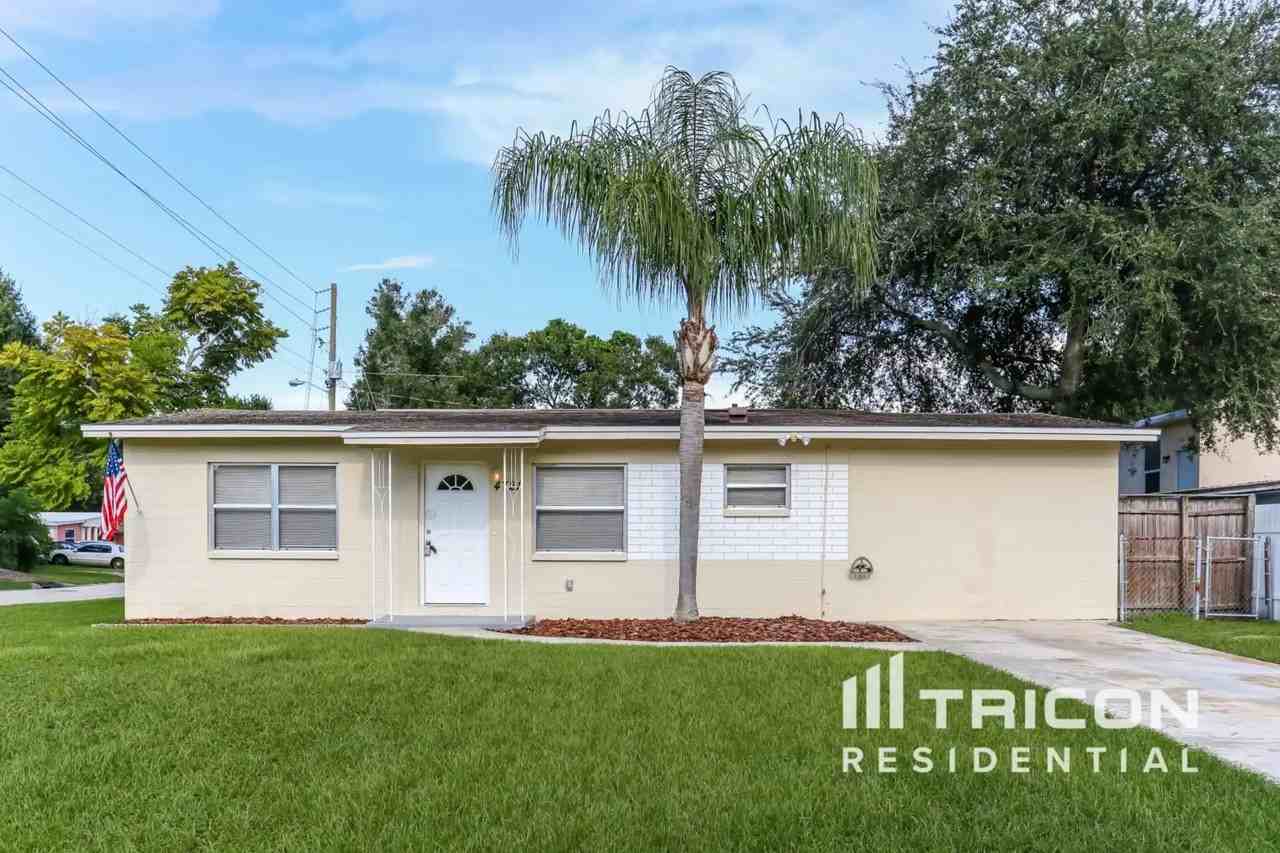 4721 Crest Hill Drive Tampa FL, Town 'n' Country, FL 33615 1 Bedroom