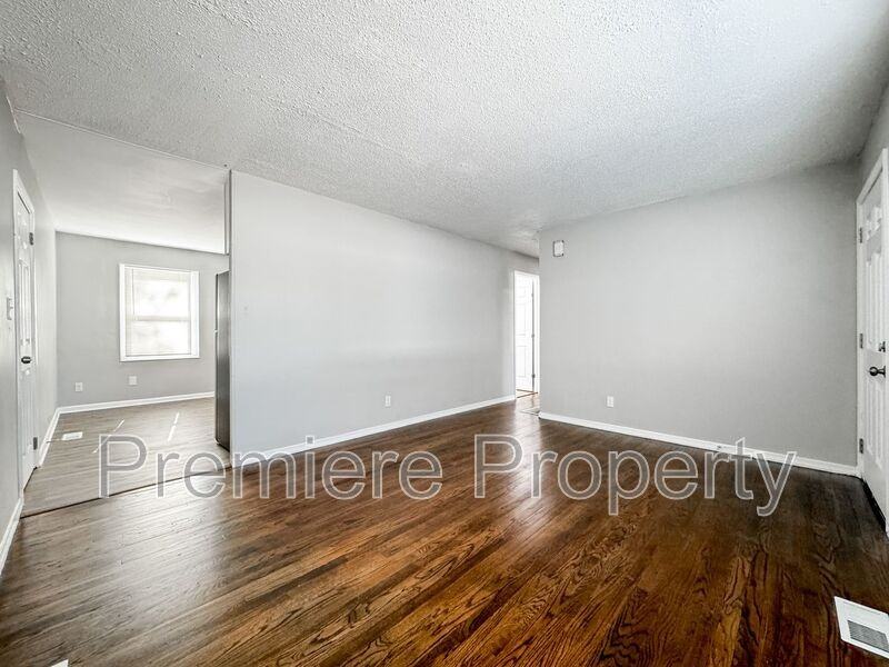 1721 Ellison Way - Photo 3 of 11