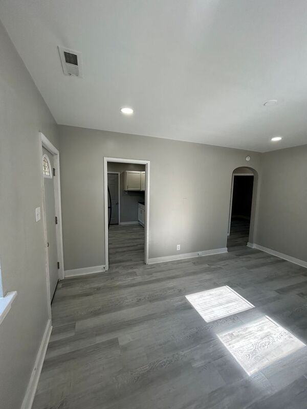 3425 1st Ave - Photo 2 of 16