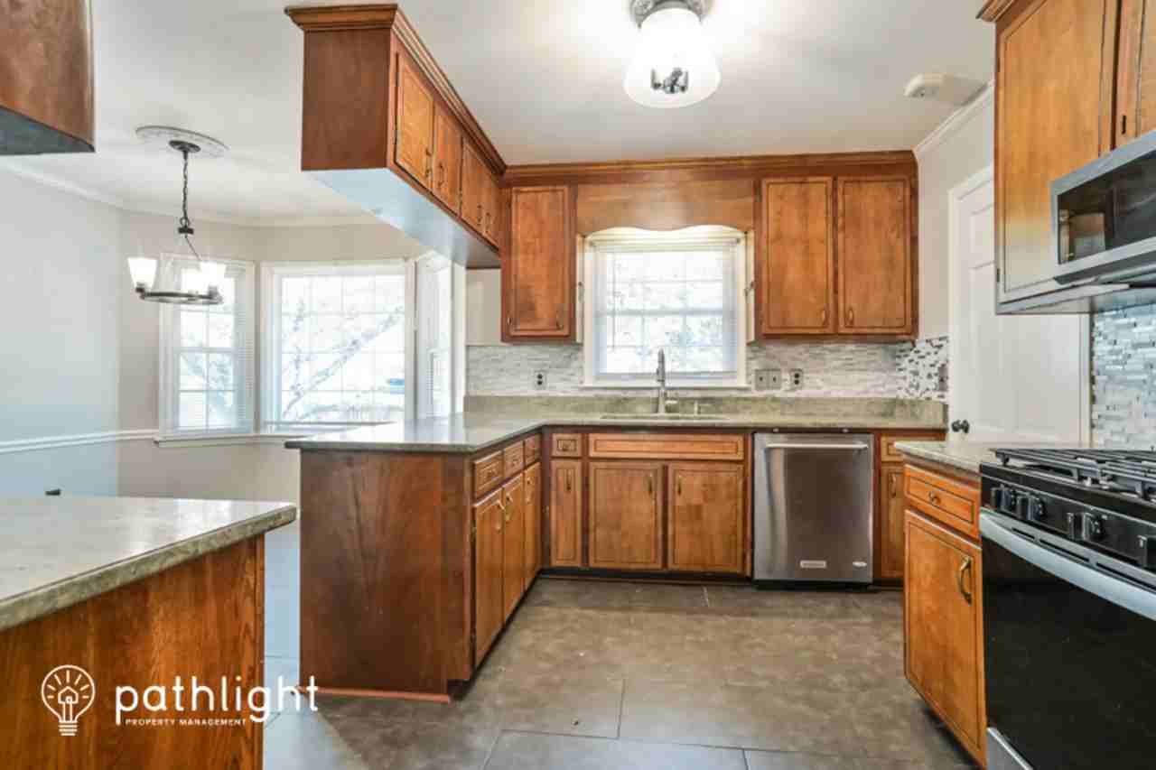 2600 E Woodlyn Way - Photo 2 of 17