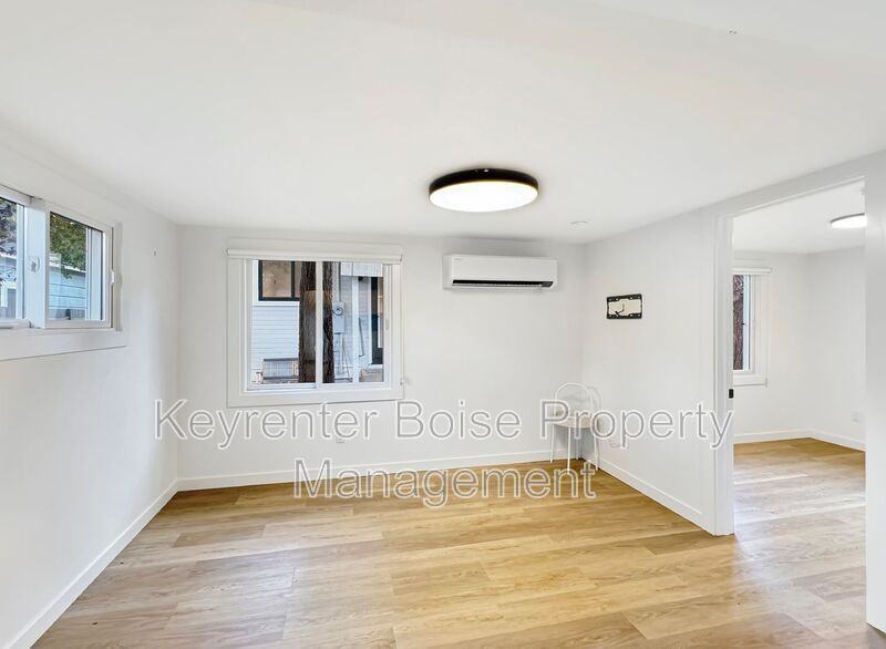 1516 1/2 N 7th St - Photo 3 of 12