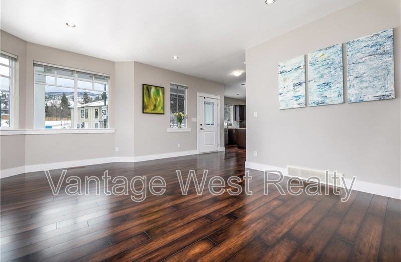 420 Mccarren Ave - Photo 2 of 26