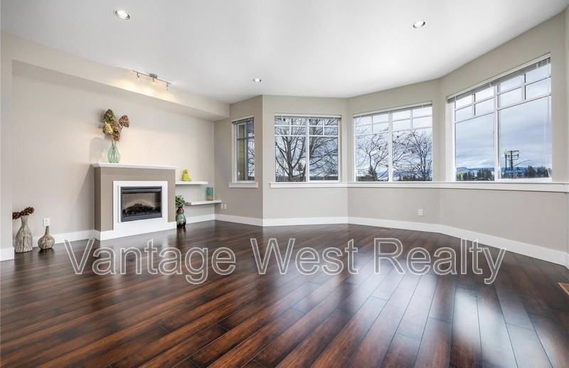 420 Mccarren Ave - Photo 3 of 26