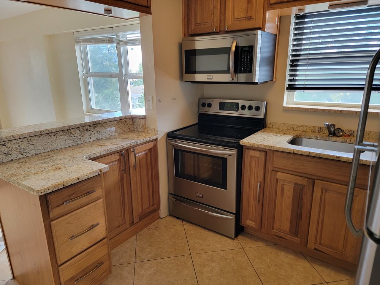 750 Burlington Ave N #3H - Photo 4 of 16