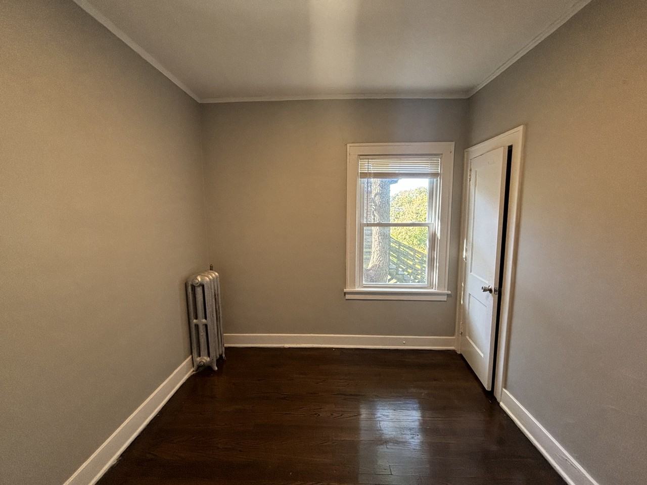 37 W 14Th Pl - Photo 2 of 5