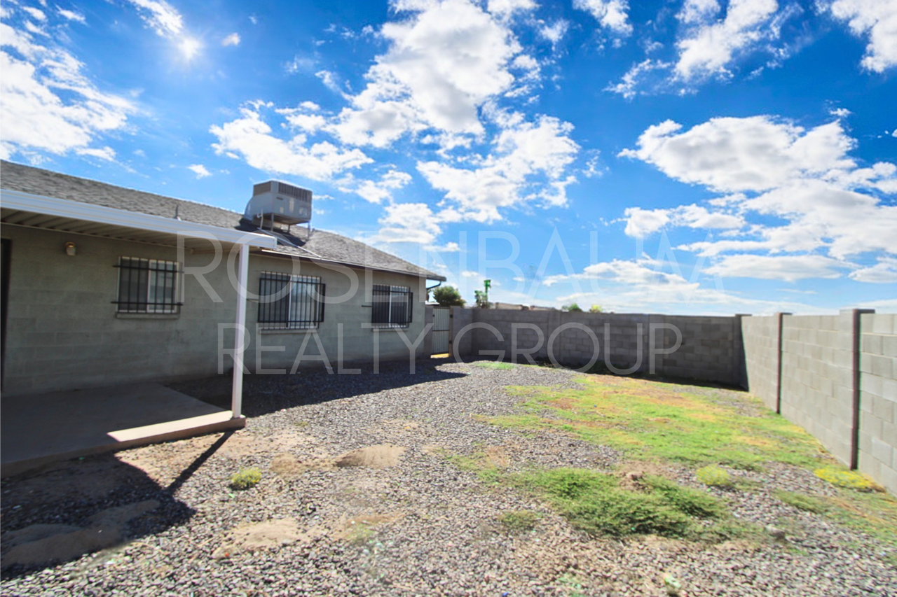 8590 W Magnum Dr - Photo 2 of 16