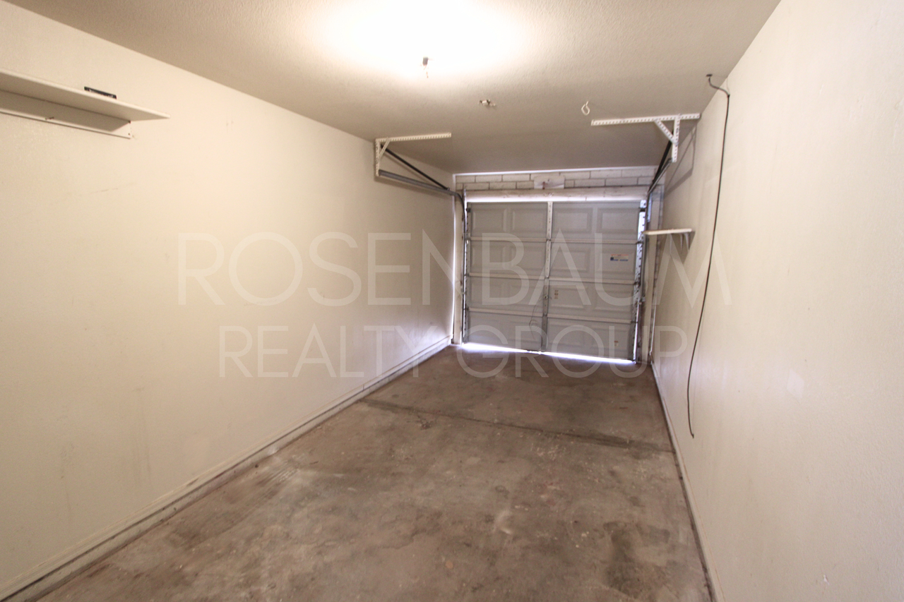 8590 W Magnum Dr - Photo 3 of 16