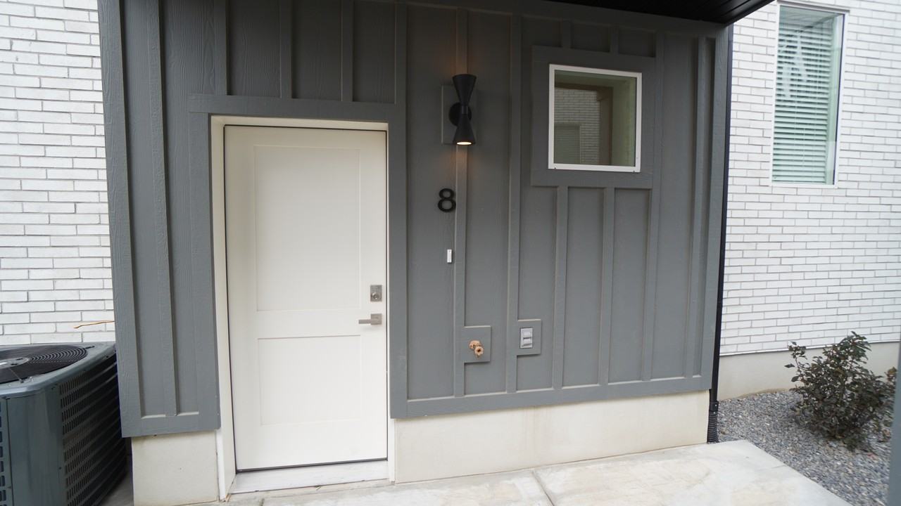 2925 S Highwayste #8 - Photo 5 of 33