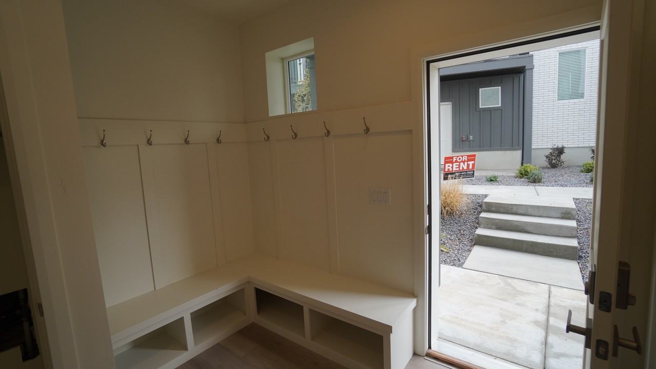 2925 S Highwayste #8 - Photo 7 of 33