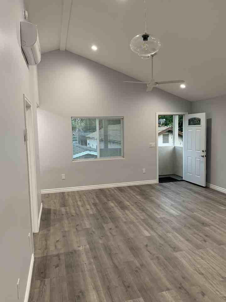 8926 Krueger #A - Photo 3 of 8