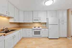 featured image of 2250 Victoria St N