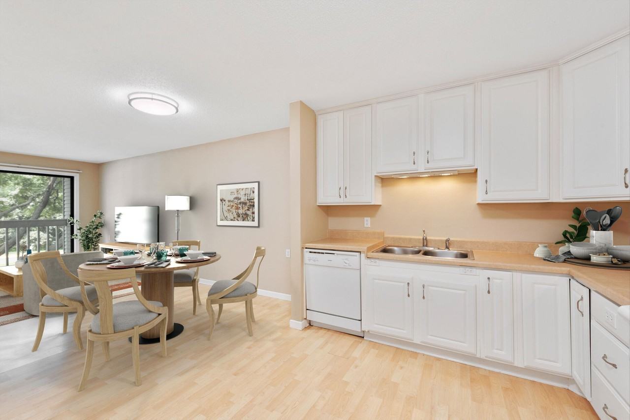 Victoria Place Apartments - Photo 3 of 26