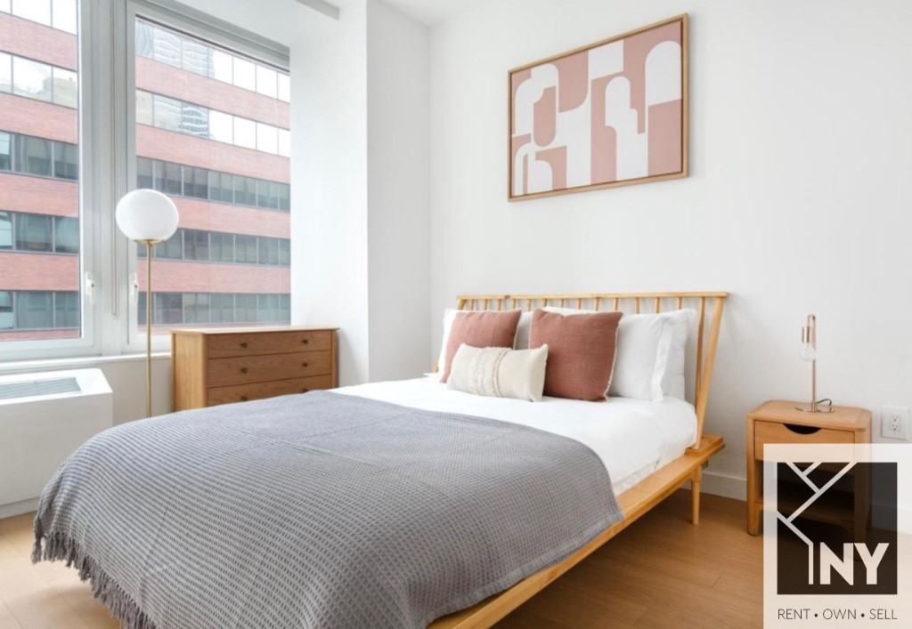 180  Water Street #2721 - Photo 5 of 7