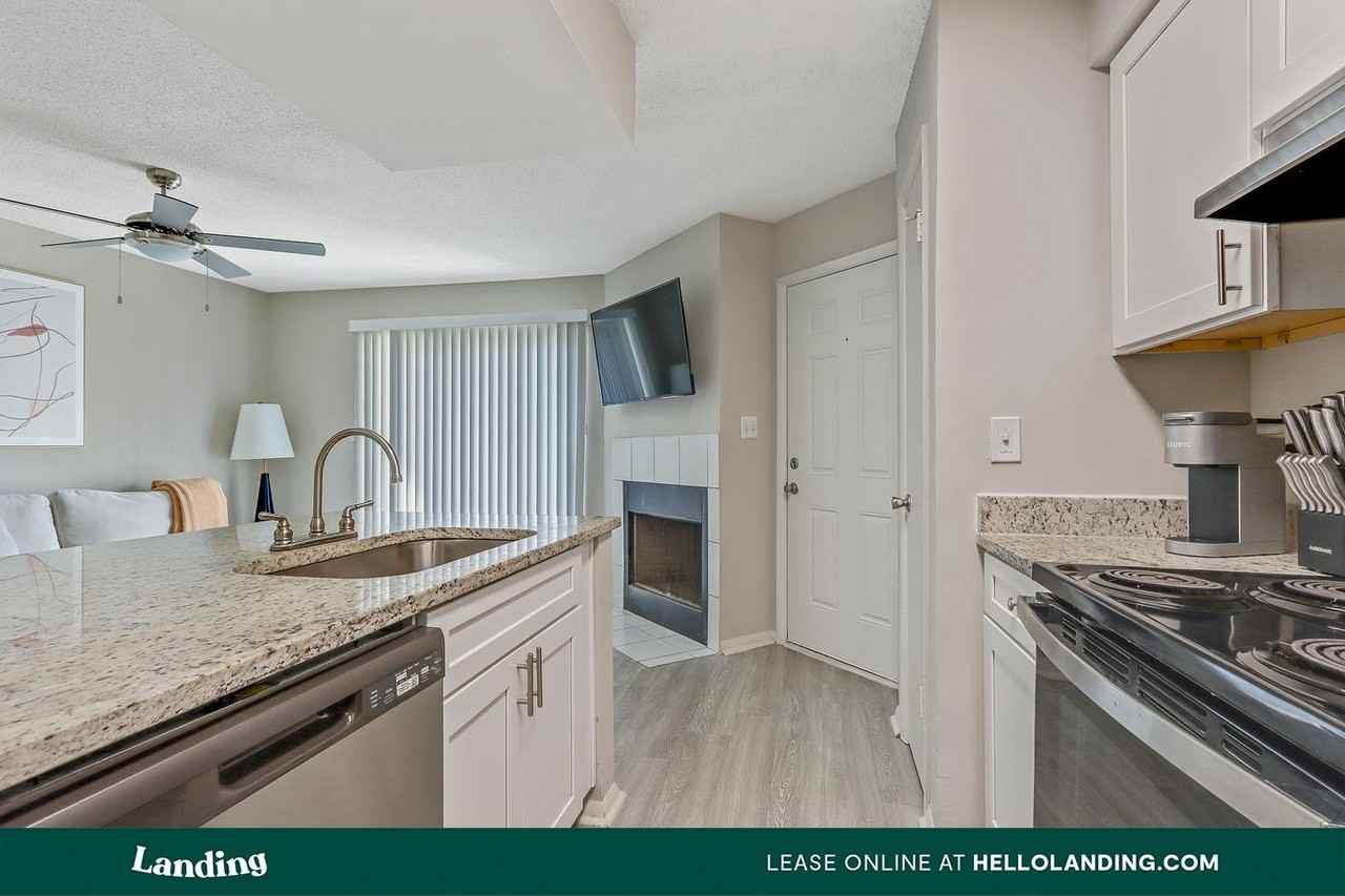 934 Garden Walk Blvd - Photo 4 of 50