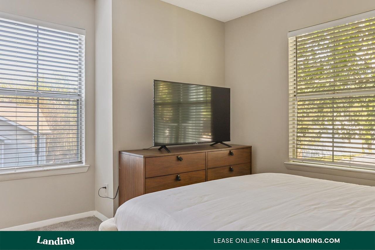 934 Garden Walk Blvd - Photo 5 of 50