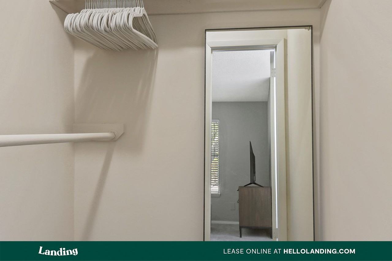 934 Garden Walk Blvd - Photo 6 of 50