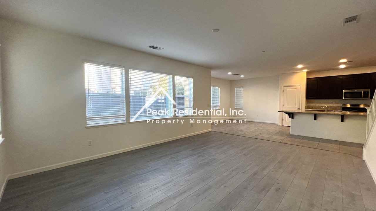 8433 Calhay Way - Photo 5 of 34