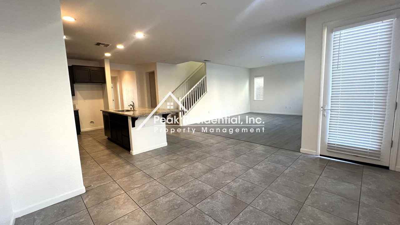 8433 Calhay Way - Photo 7 of 34