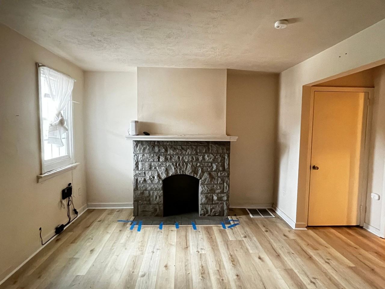 Beautiful One Bedroom in Swissvale!! - Photo 7 of 11