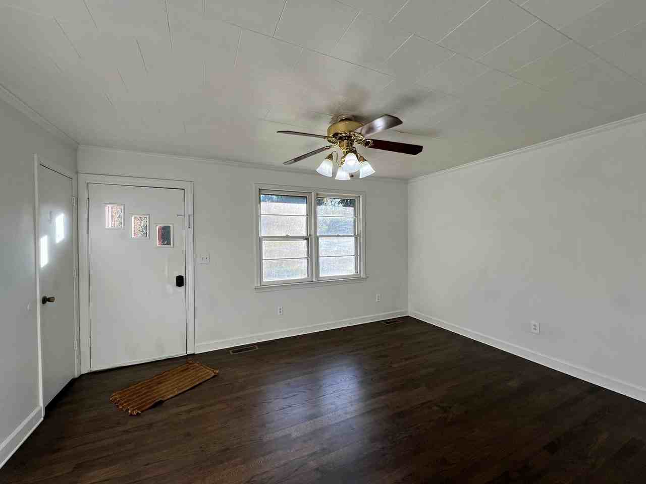731 Newland Rd - Photo 2 of 10