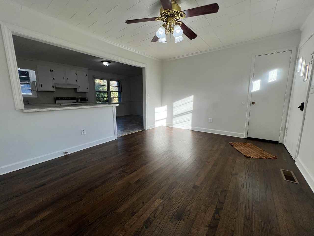 731 Newland Rd - Photo 3 of 10