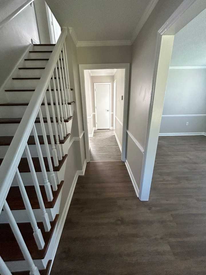 733 Marlee Dr - Photo 3 of 25