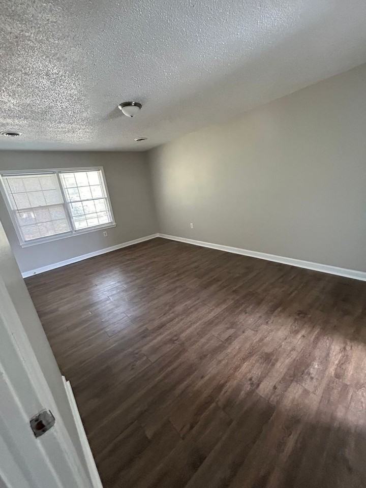 733 Marlee Dr - Photo 6 of 25