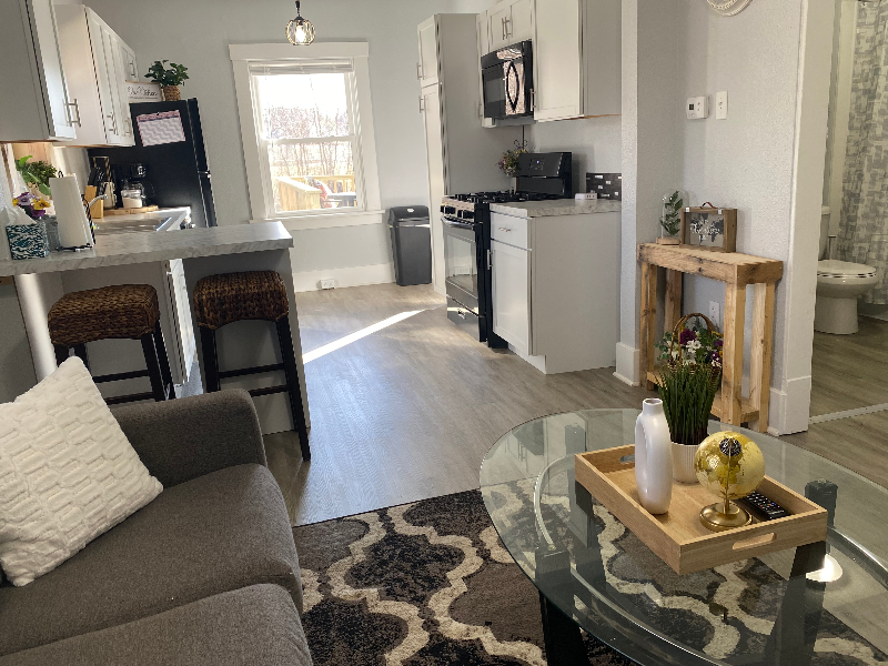 1100 Kirkwood Ave - Photo 3 of 25