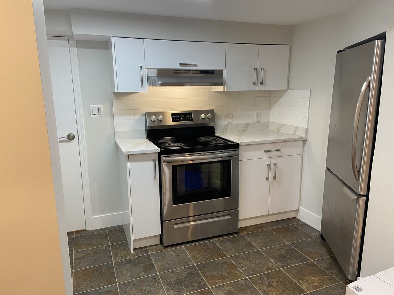 Commercial Dr & Graveley St 4, Vancouver, BC V5L 3A9 1 Bedroom