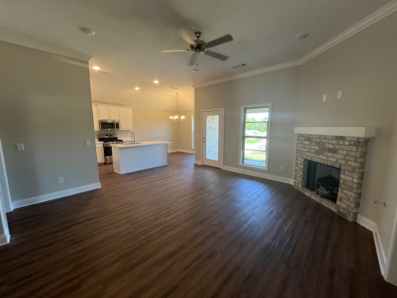 492 Silver Hl - Photo 4 of 20