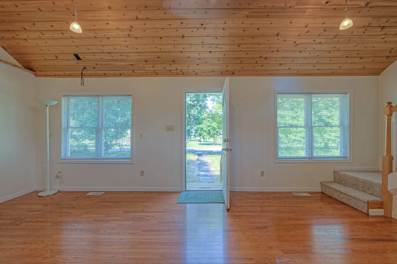 107 Linney St - Photo 2 of 18