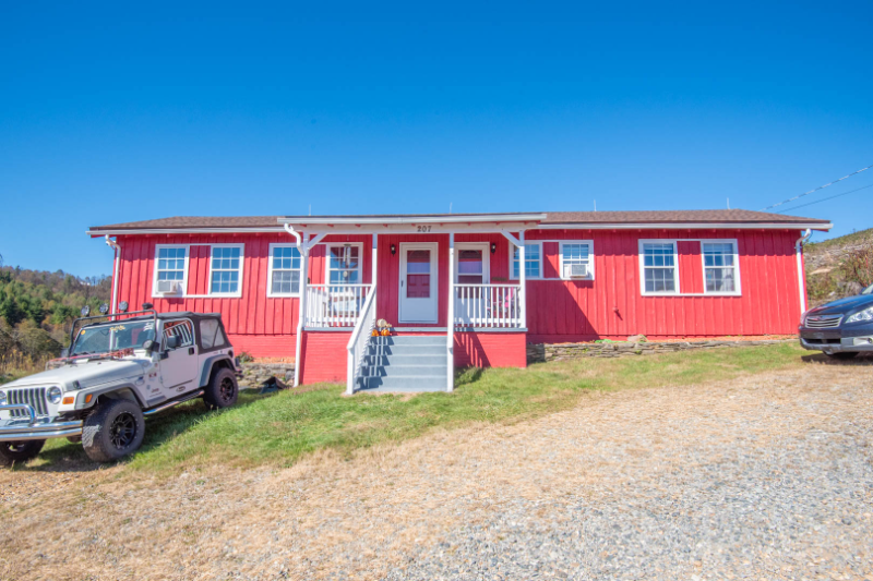 207 Doe Meadows Drive Drive 1, West Jefferson, NC 28694 1 Bedroom