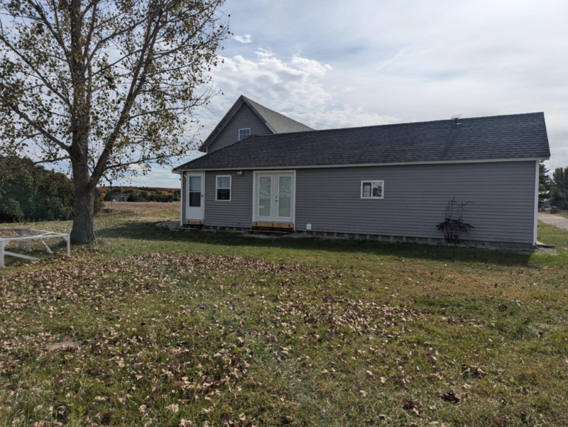 4763 Kniss Rd Se - Photo 2 of 18