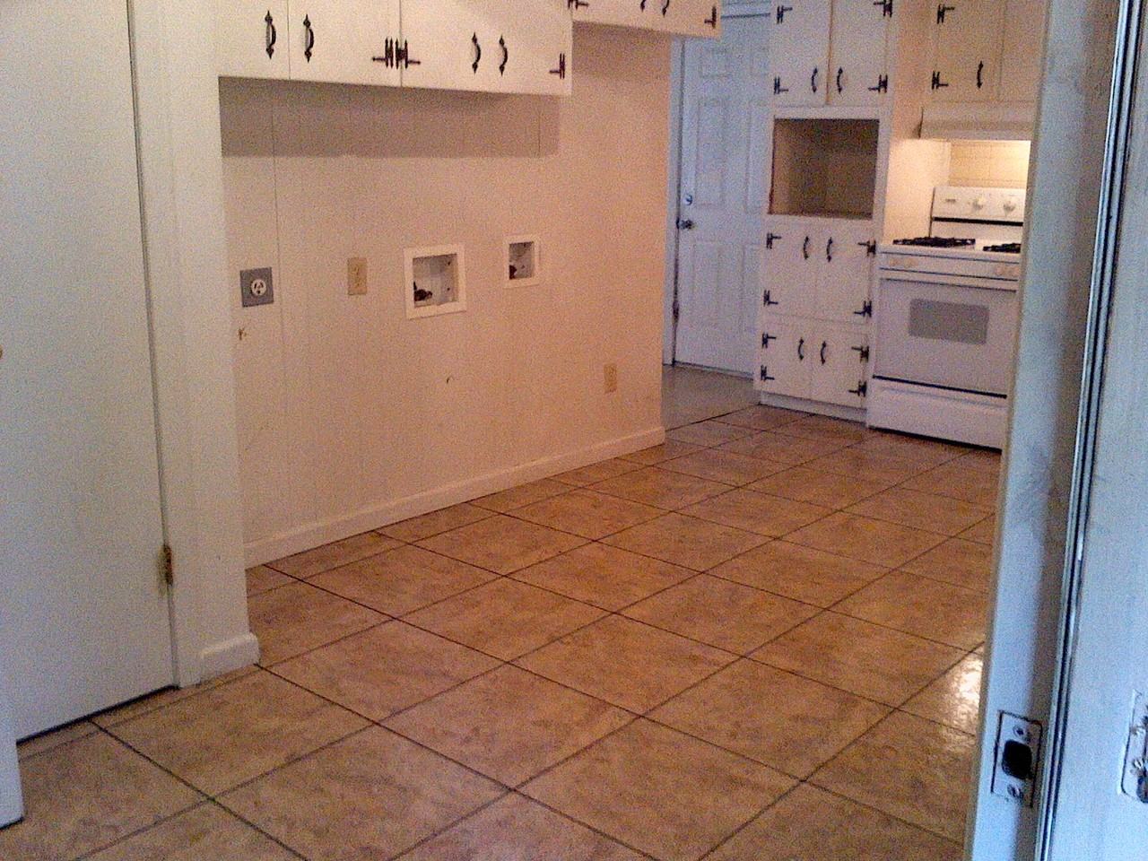 3914 Lillian St #NA - Photo 5 of 22