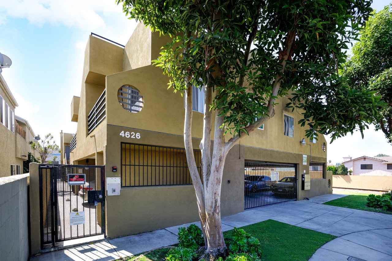 Laurel Terrace - Photo 2 of 14