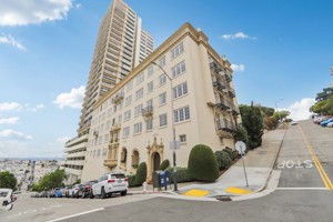 featured image of 899 Green St